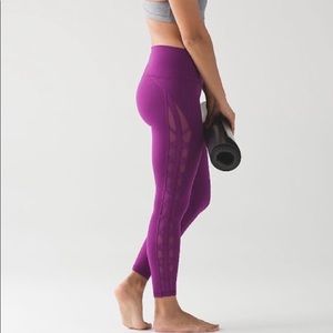 Lululemon Mesh Side Magenta Leggings Size 6